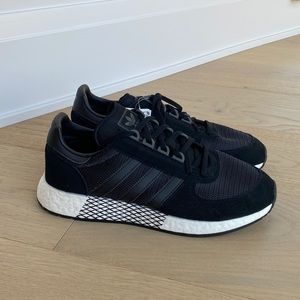 Adidas men’s sneakers. NWT